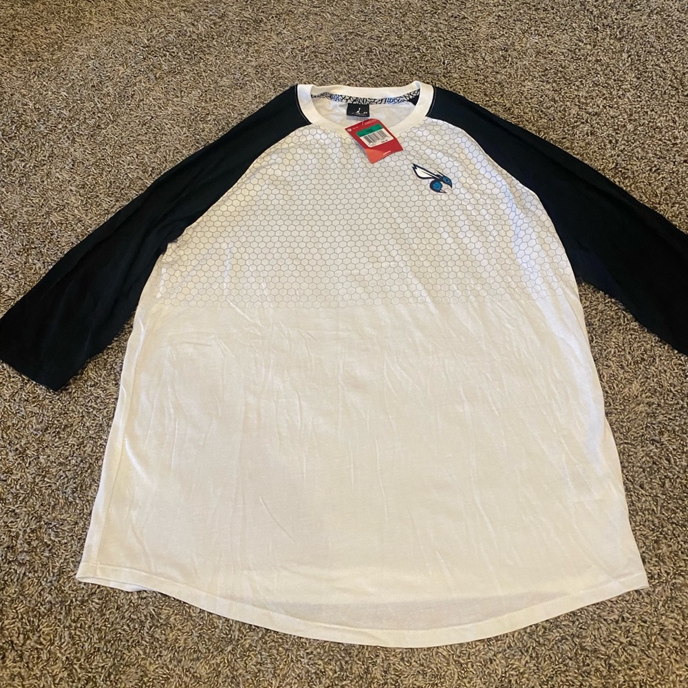 NWT Charlotte Hornets XL Shirt